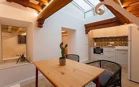 Estudio Amor BRUJO by Cadiz4Rentals